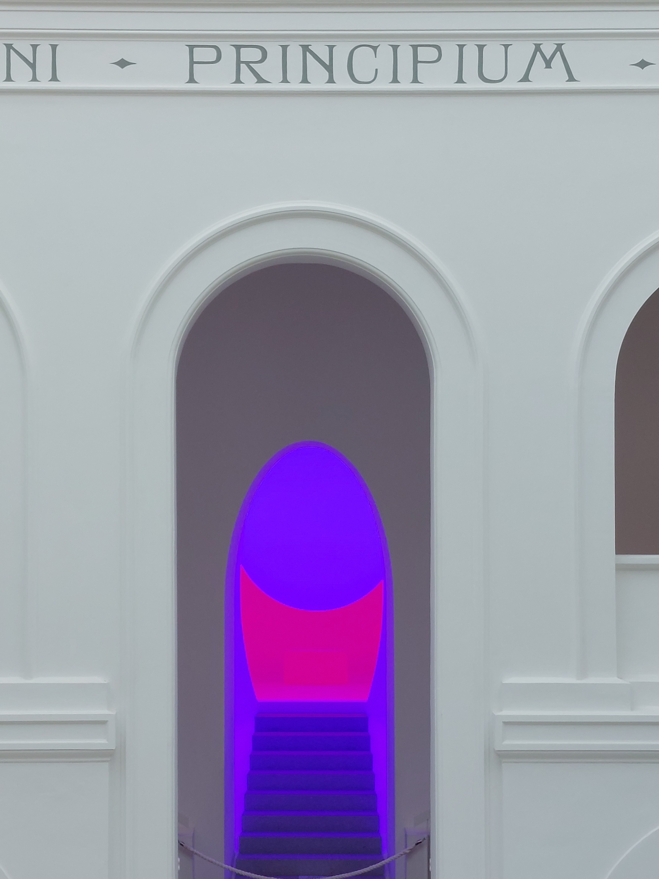 Blick auf 'A Chapel for Luke', James Turrell im Diözesanmuseum Freising